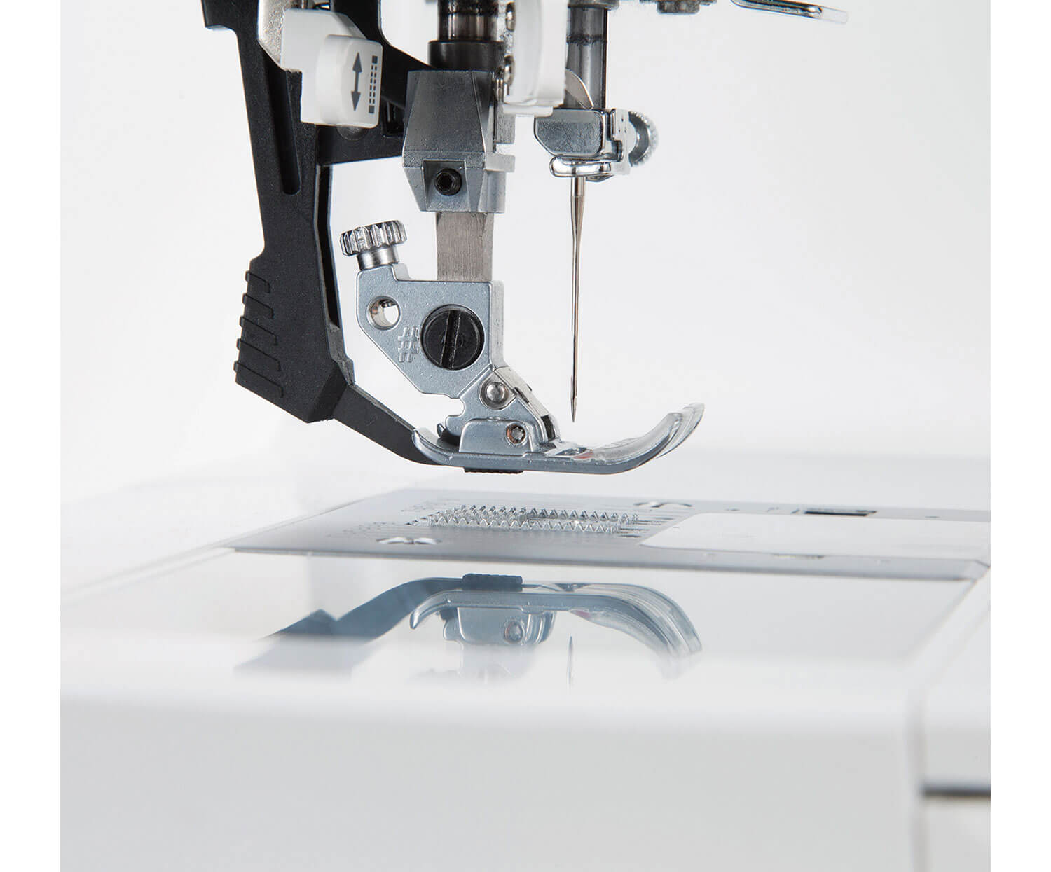 SINGER FEATHERWEIGHT C240