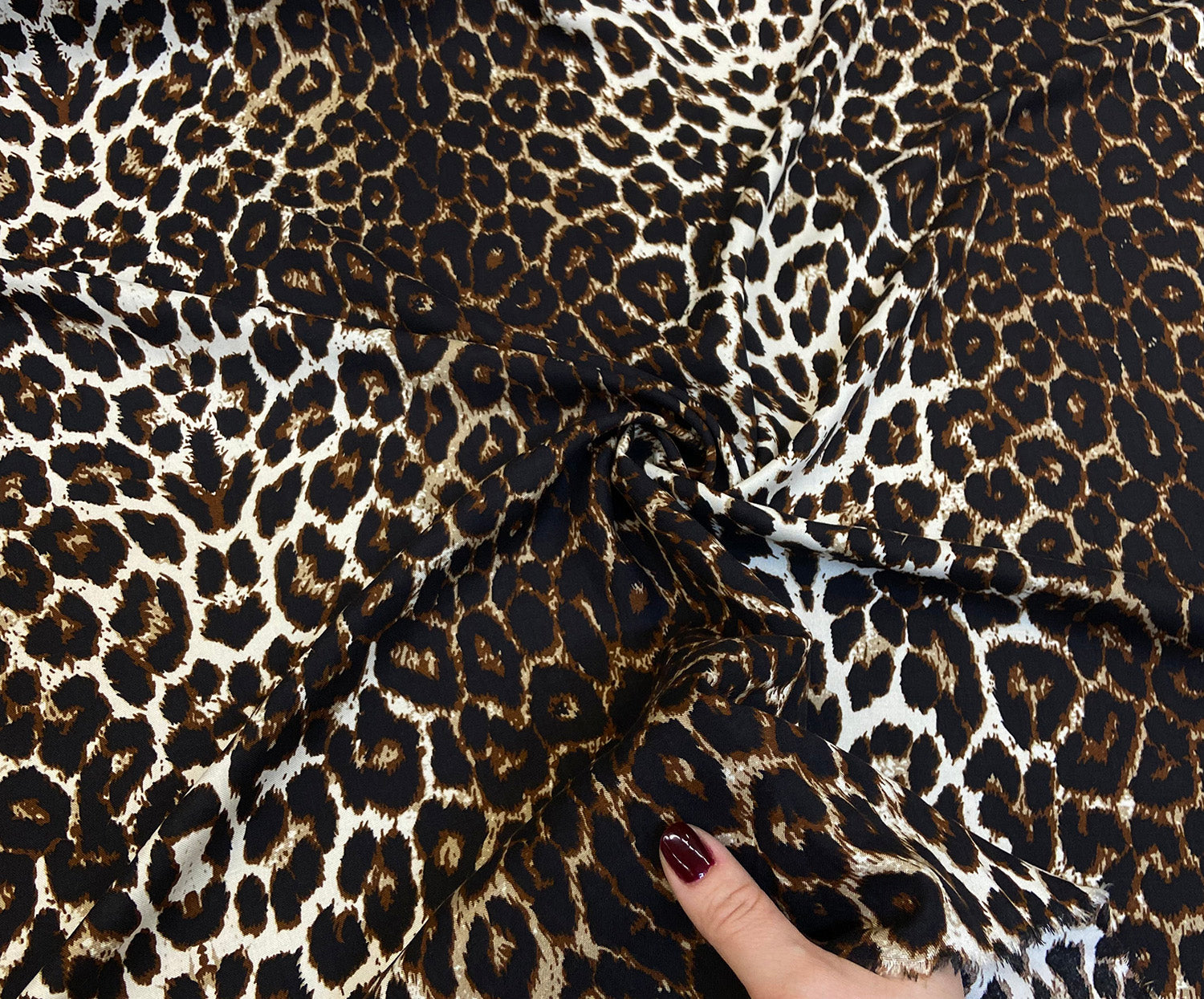 LEOPAR DESENLİ VİSKON KUMAŞ - KAHVE