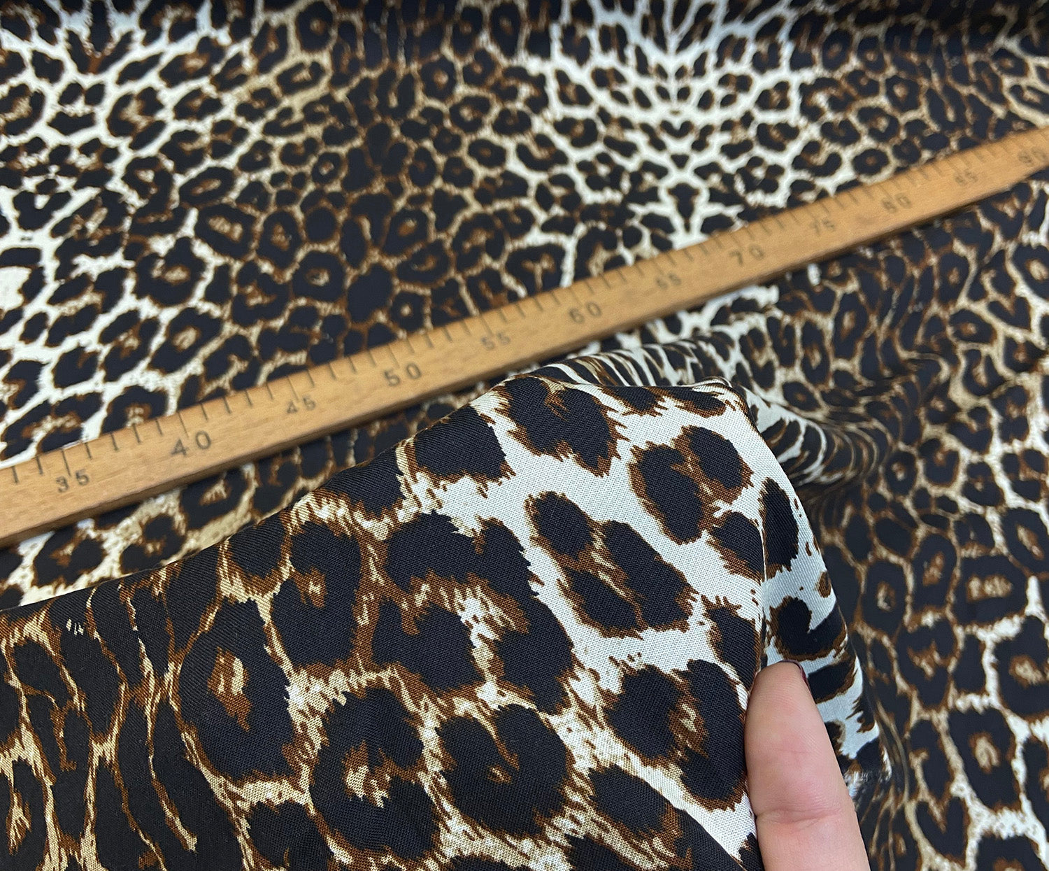 LEOPAR DESENLİ VİSKON KUMAŞ - KAHVE