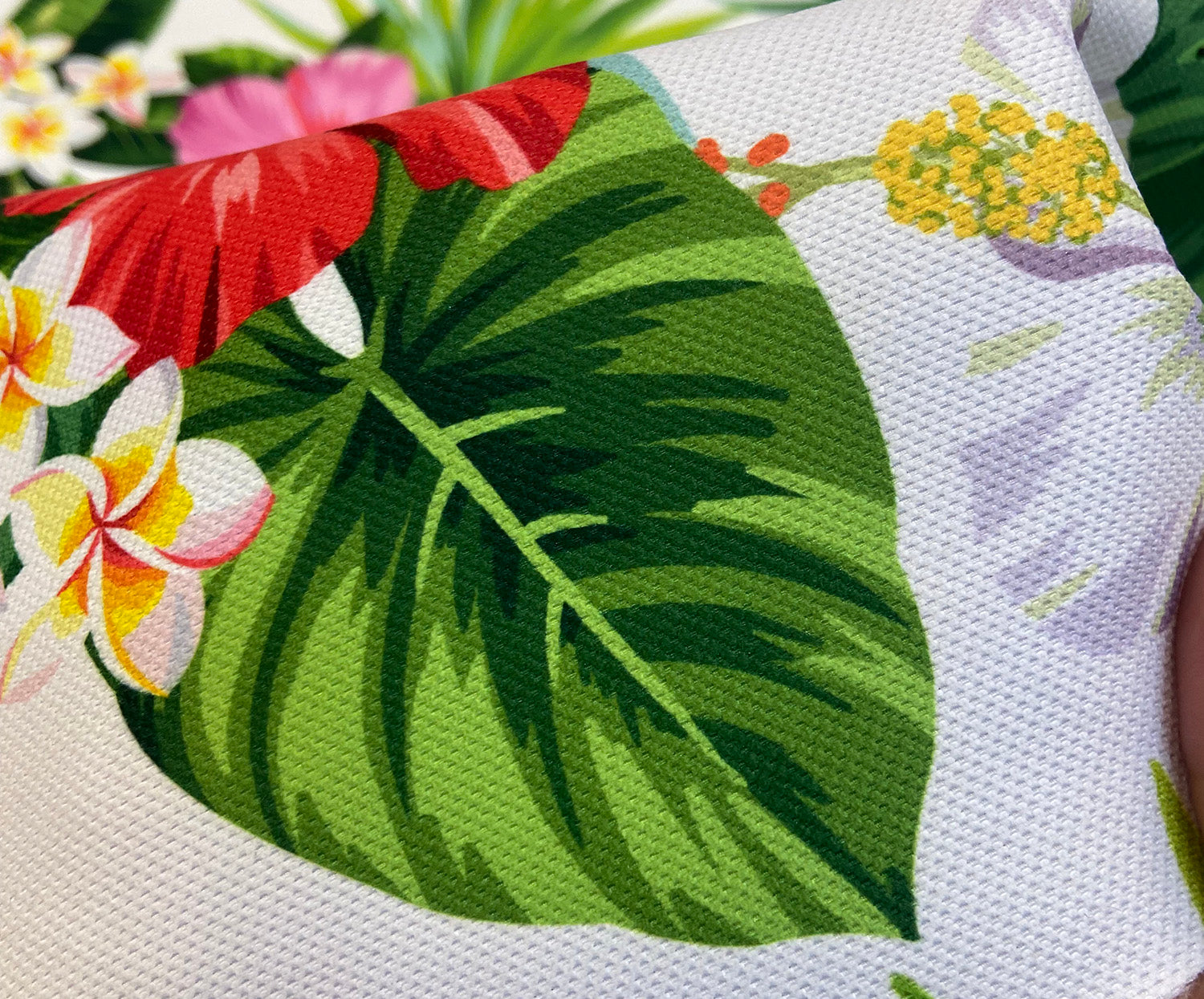 ANANAS VE TROPİK DİJİTAL BASKI KUMAŞ - BEYAZ