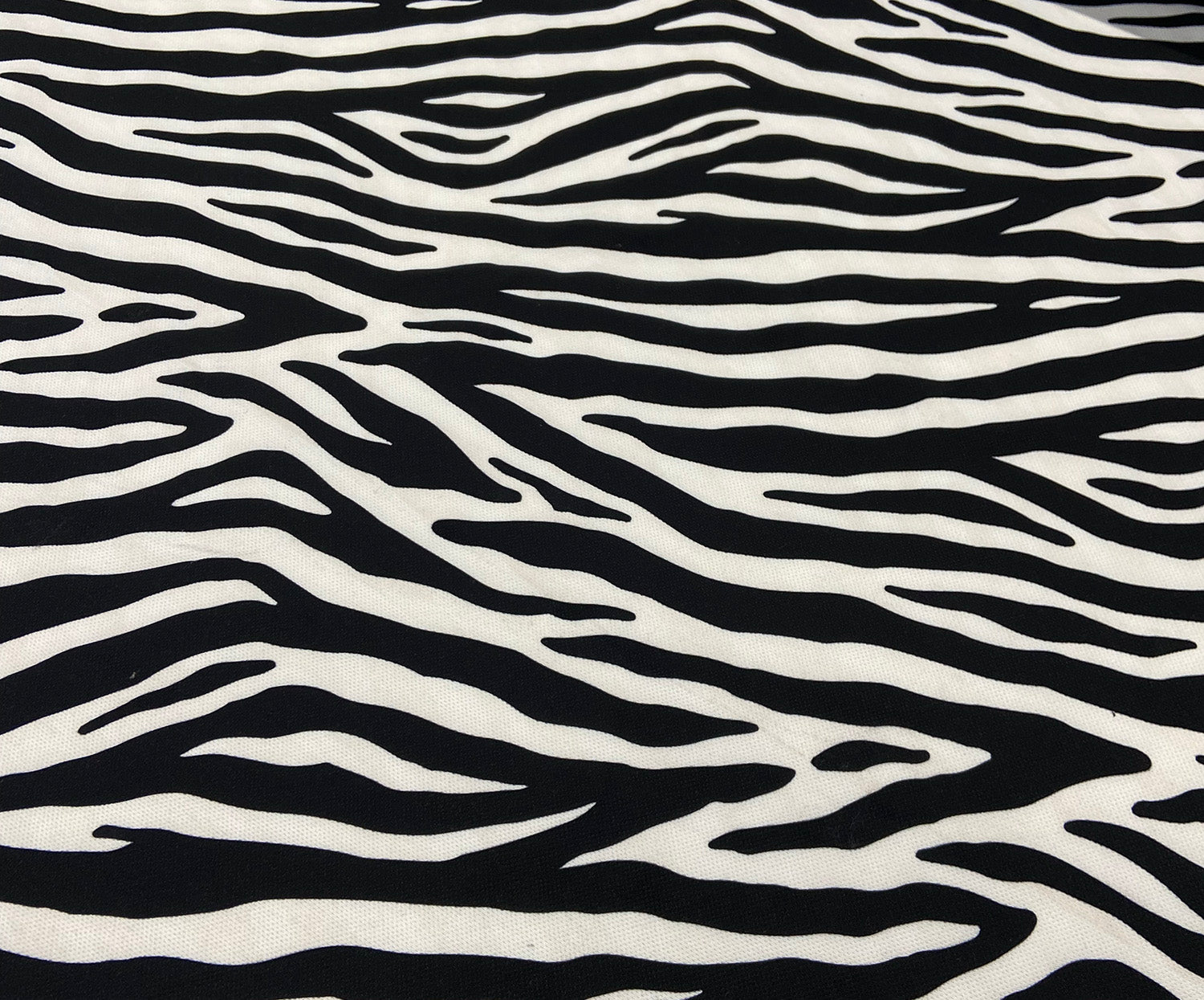 ZEBRA DESEN DİJİTAL BASKI KUMAŞ - SİYAH