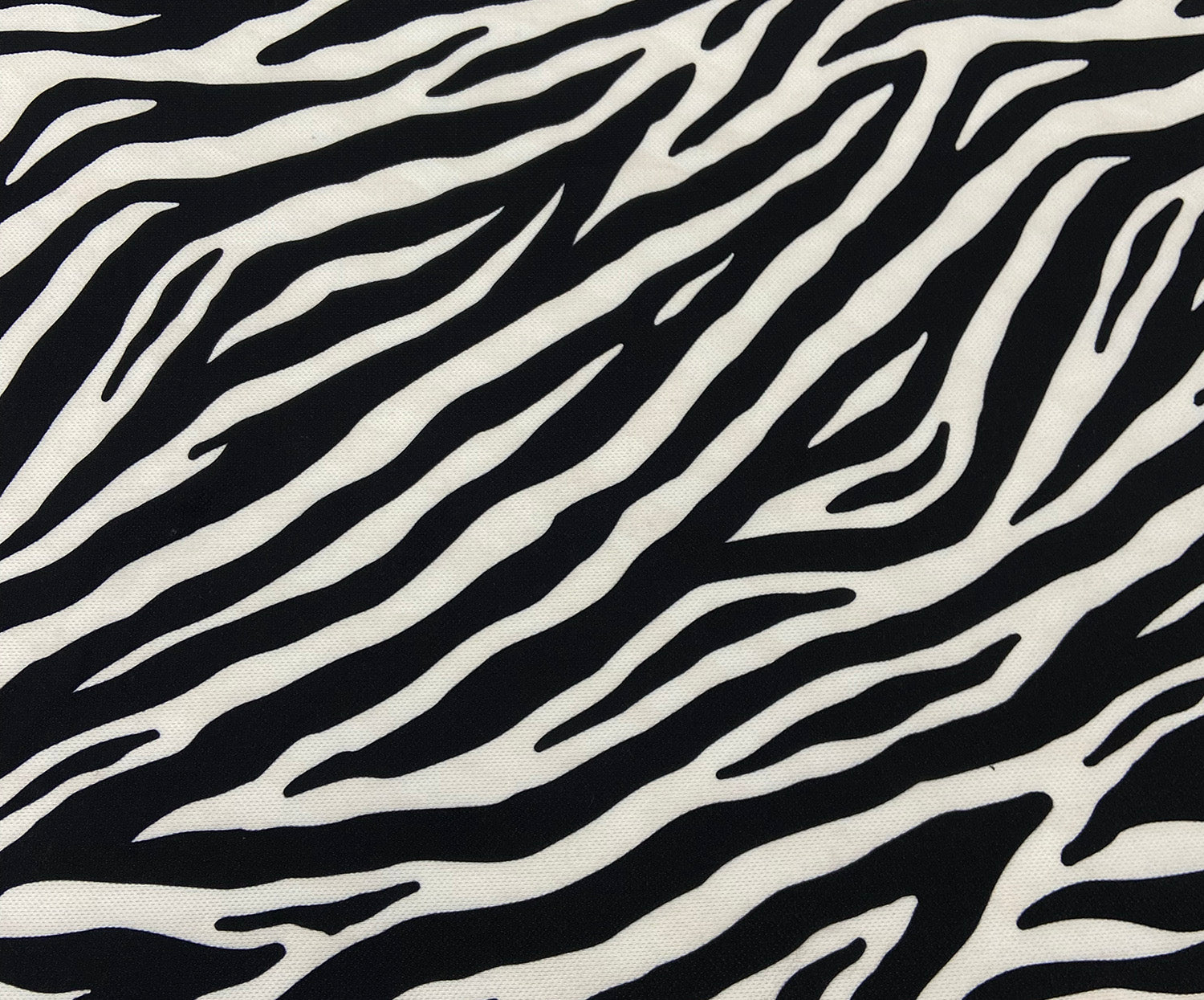 ZEBRA DESEN DİJİTAL BASKI KUMAŞ - SİYAH