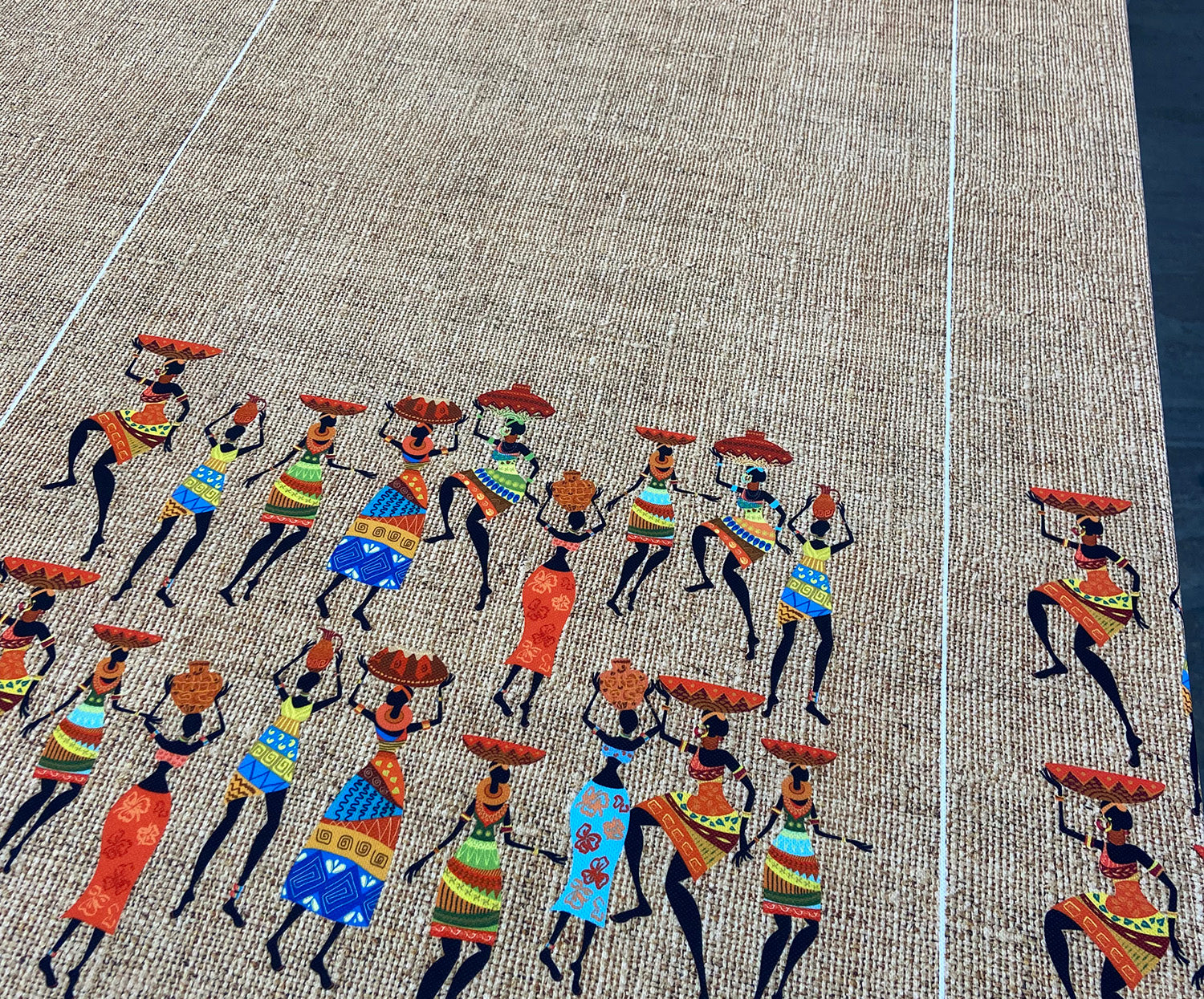 AFRİKALI KIZLAR RUNNER KUMAŞ - BEJ