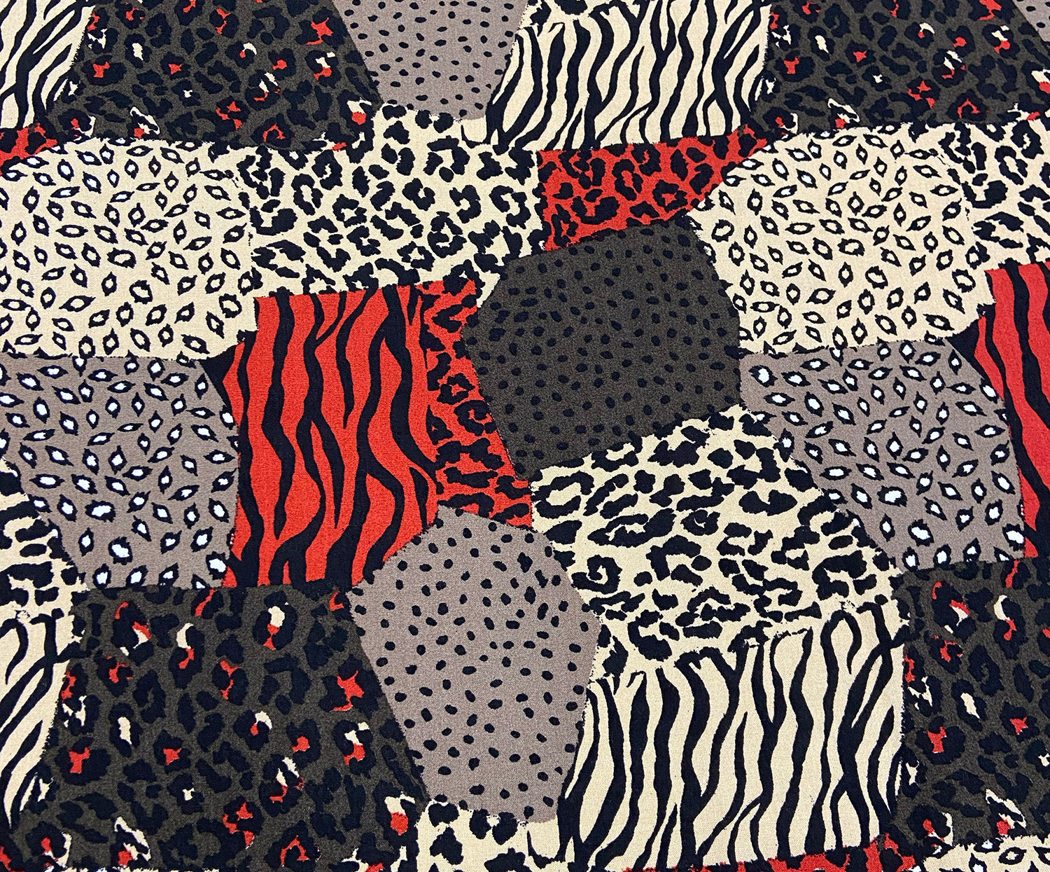 LEOPAR DESENLİ VİSKON KUMAŞ - HAKİ