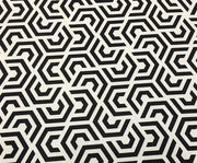GEOMETRİK DESENLİ DİJİTAL BASKI KUMAŞ - SİYAH