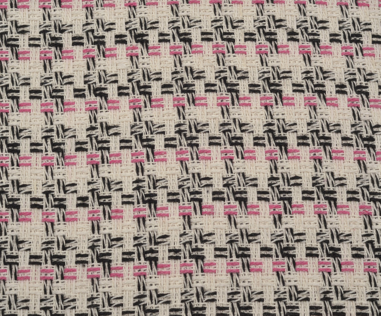 TÜVİT DESENLİ ŞANEL KUMAŞ - PEMBE