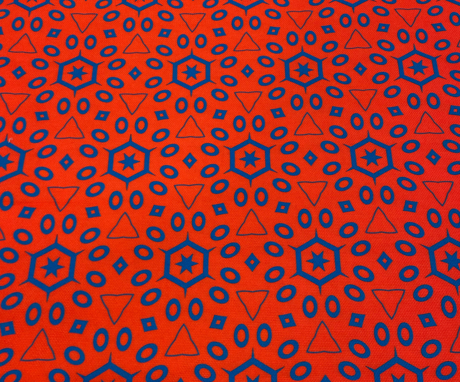 GEOMETRİK DESENLİ DİJİTAL BASKI - KIRMIZI