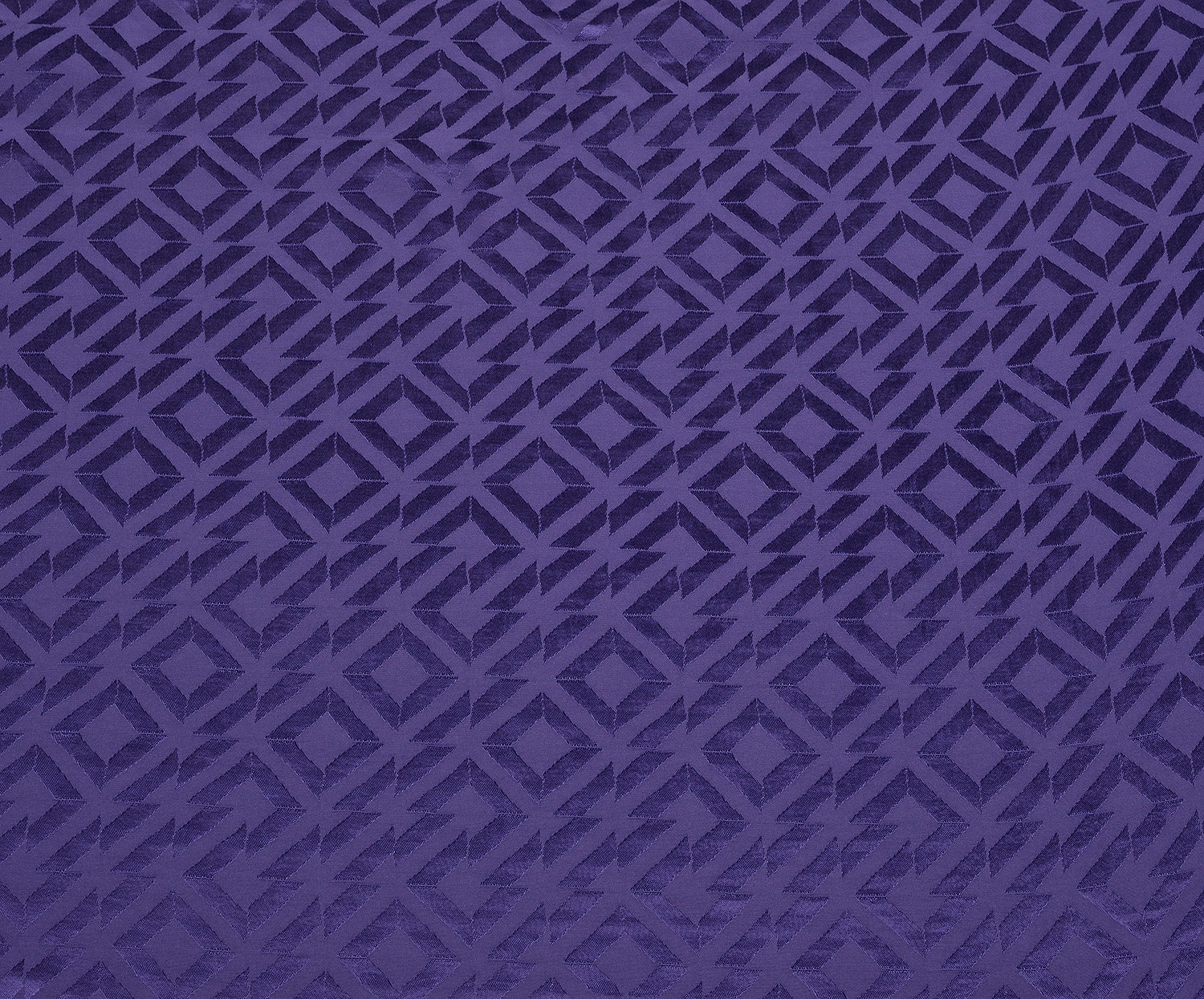 GEOMETRİK DESENLİ VİSKON SATEN KUMAŞ - MOR