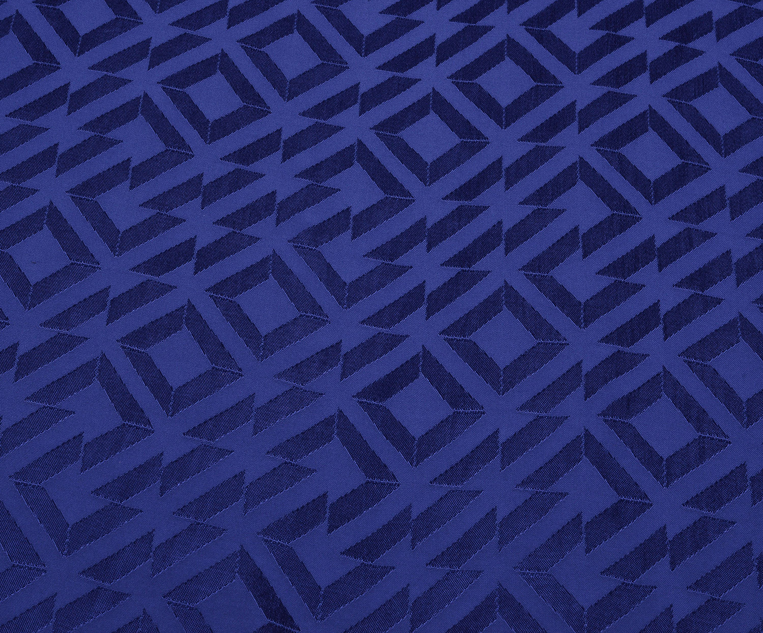 GEOMETRİK DESENLİ VİSKON SATEN KUMAŞ - SAKS