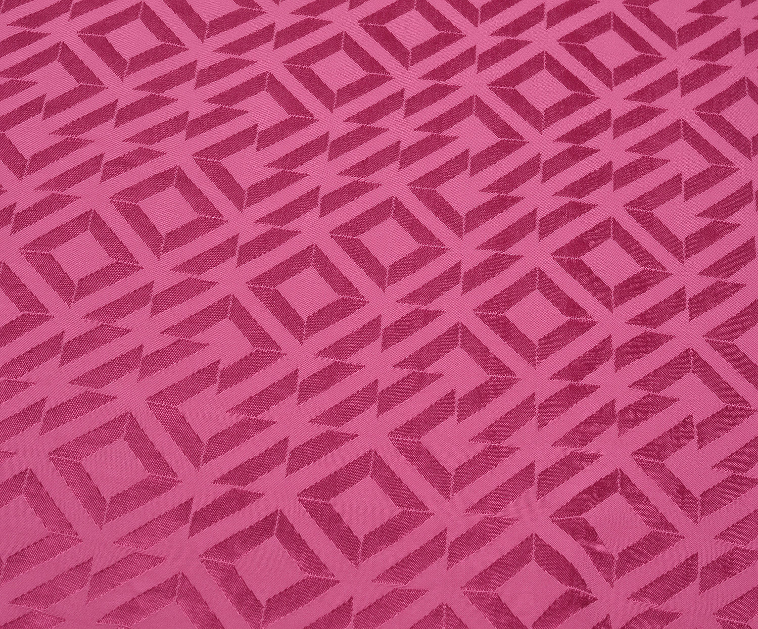 GEOMETRİK DESENLİ VİSKON SATEN KUMAŞ - ŞEKER PEMBE