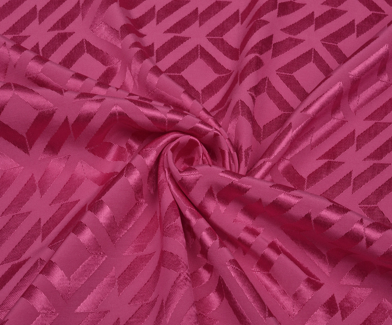 GEOMETRİK DESENLİ VİSKON SATEN KUMAŞ - ŞEKER PEMBE