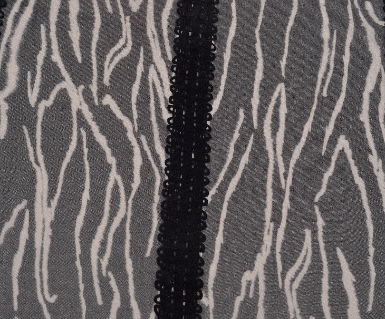 ZEBRA DESENLİ ŞİFON KUMAŞ - SİYAH
