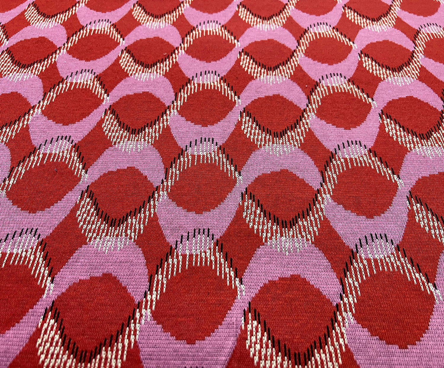 DESENLİ ÖRME KUMAŞ - PEMBE
