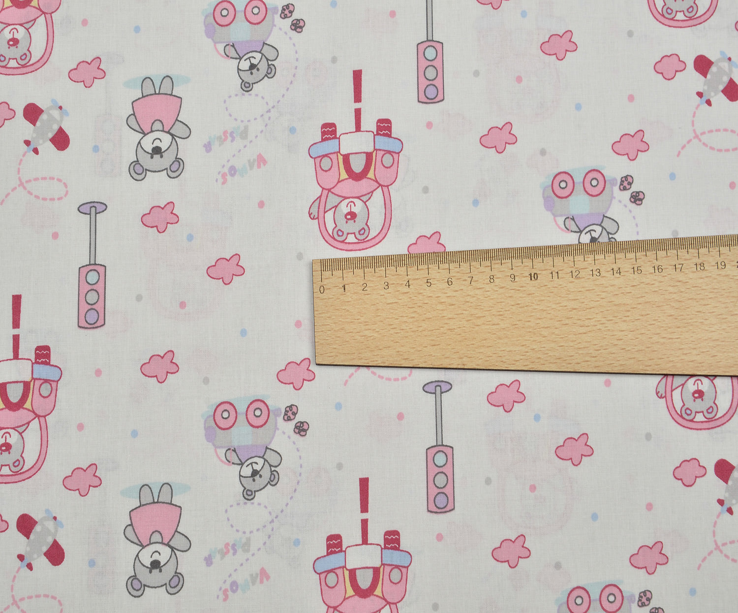 SEVİMLİ AYICIK DESENLİ POPLİN KUMAŞ - PEMBE