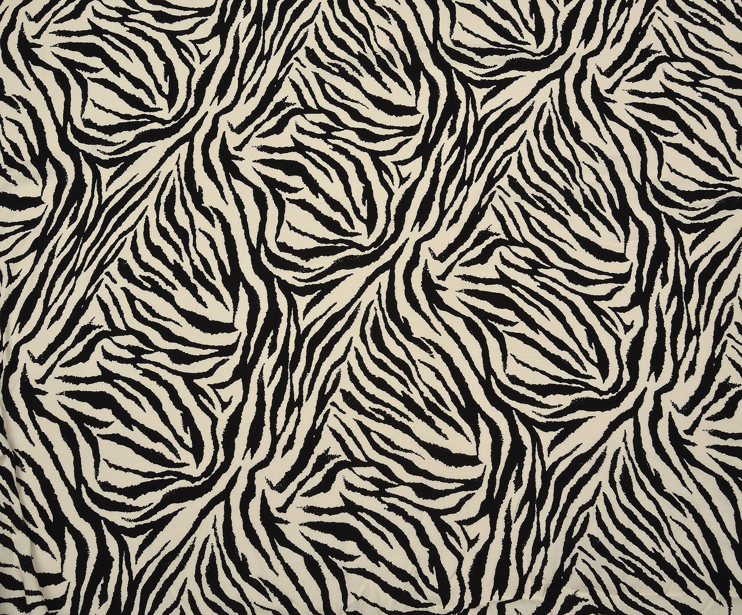 ZEBRA DESENLİ VİSKON KUMAŞ - SİYAH