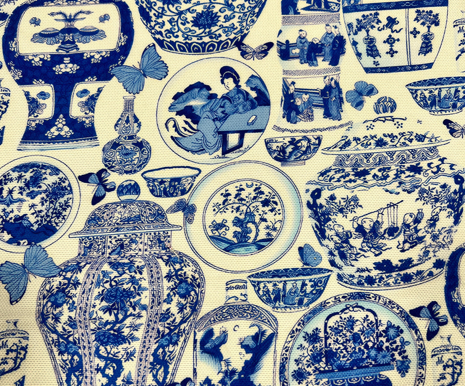 BLUE BLANC VAZOLAR DESENLİ  DİJİTAL BASKI KUMAŞ - MAVİ