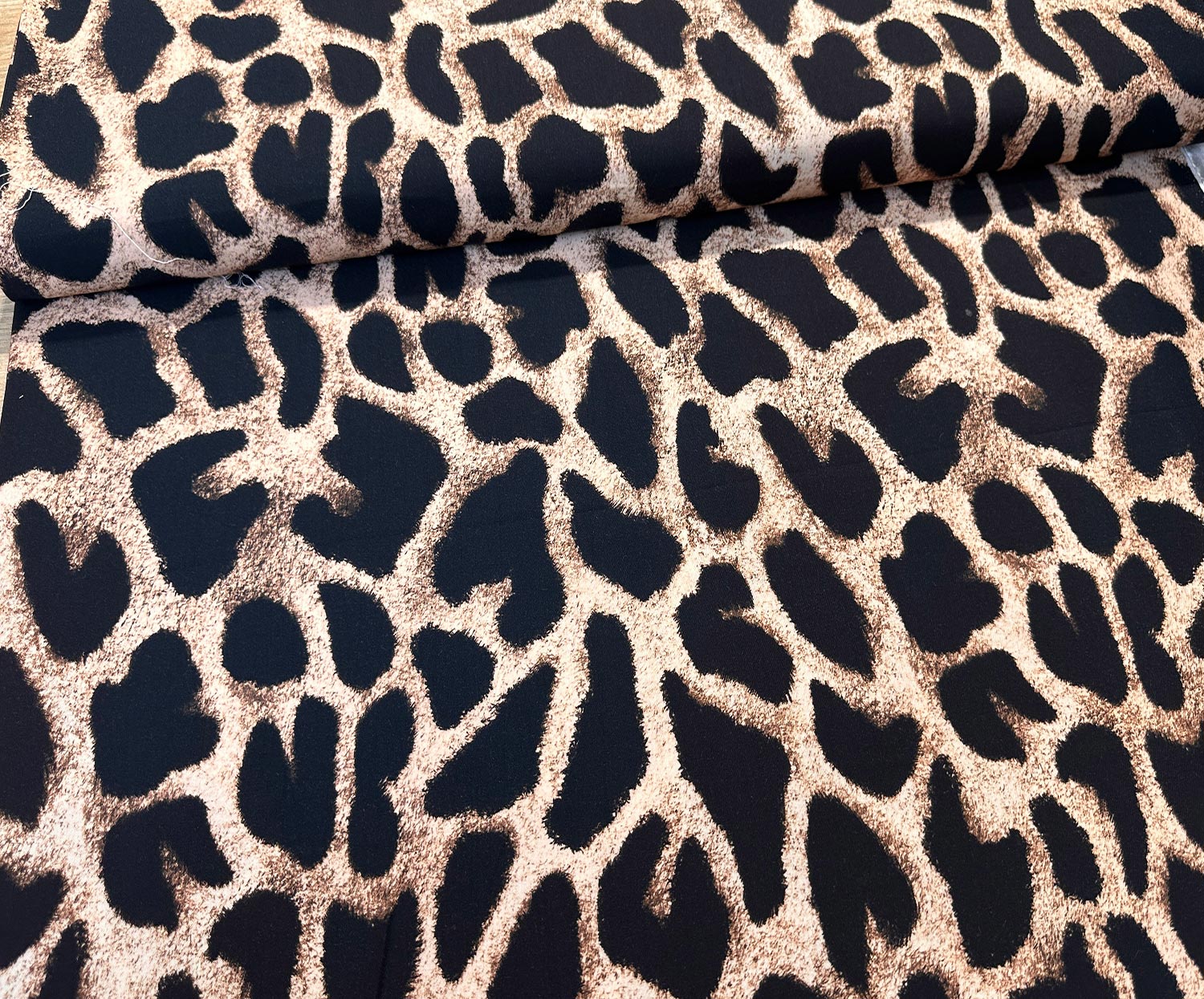 LEOPAR DESENLİ VİSKON KUMAŞ - BEJ