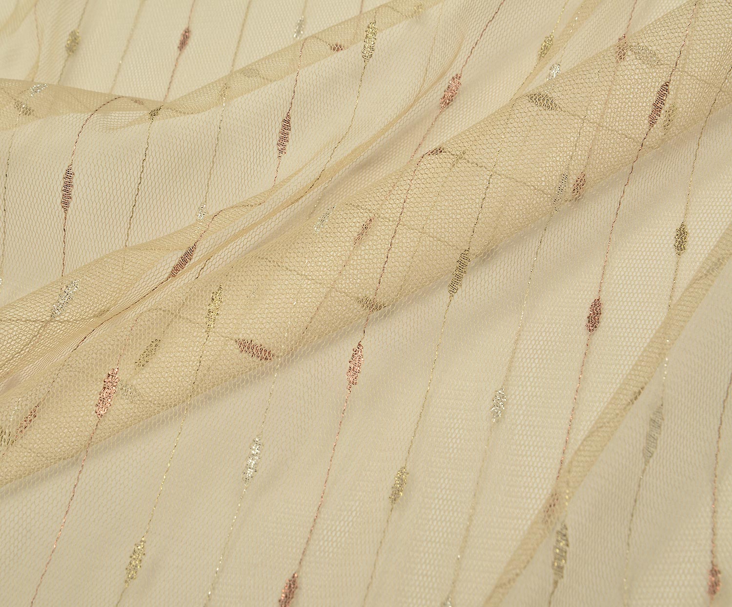 DESENLİ TÜL KUMAŞ - BEJ