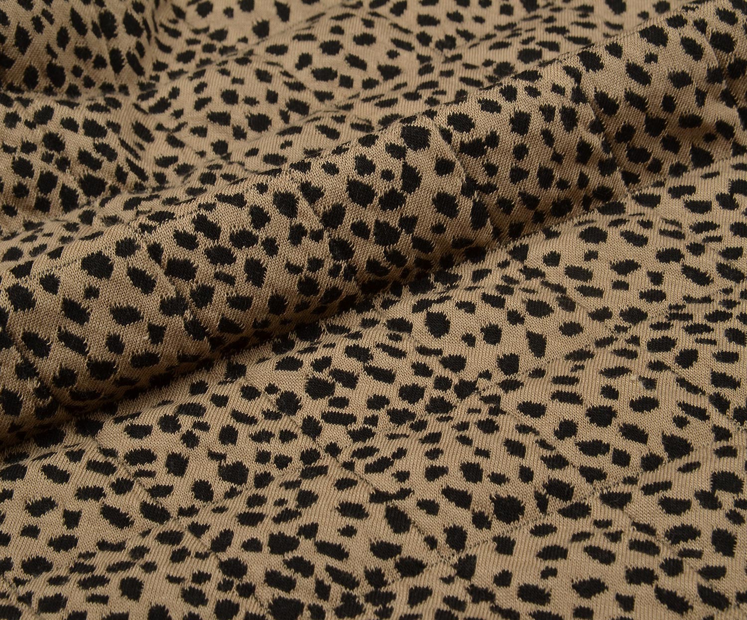 LEOPAR DESENLİ ÖRME KAPİTONE KUMAŞ - AÇIK VİZON