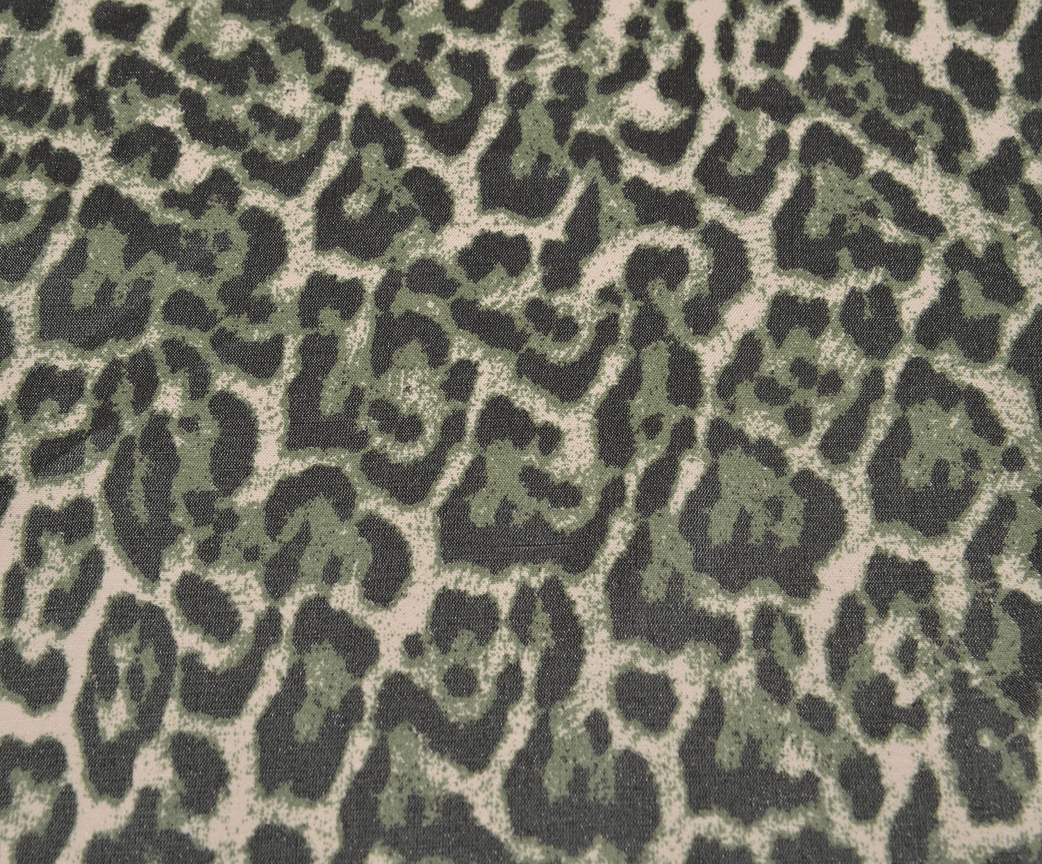 LEOPAR DESENLİ SATEN KUMAŞ