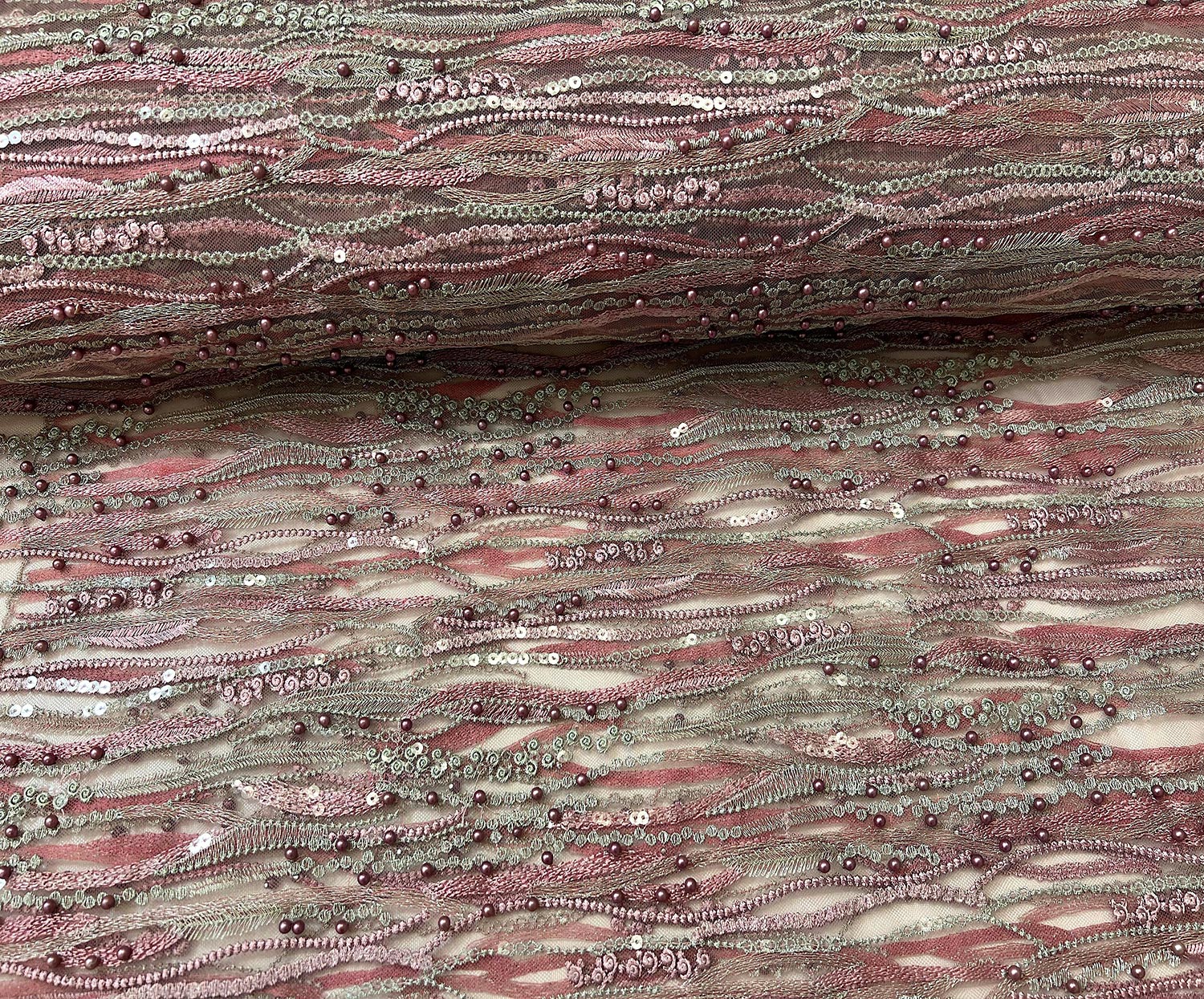 İŞLEMELİ BONCUK DETAYLI ABİYE KUMAŞ - PEMBE
