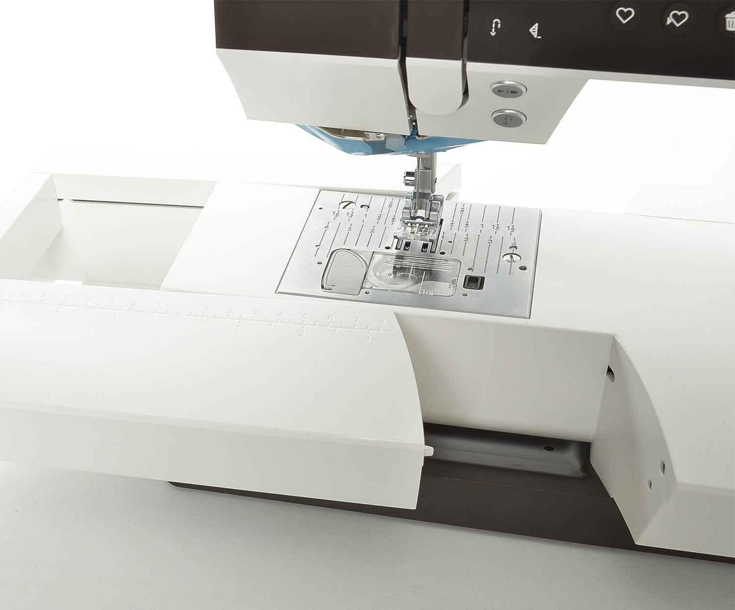 PFAFF CREATİVE AMBİTİON 640
