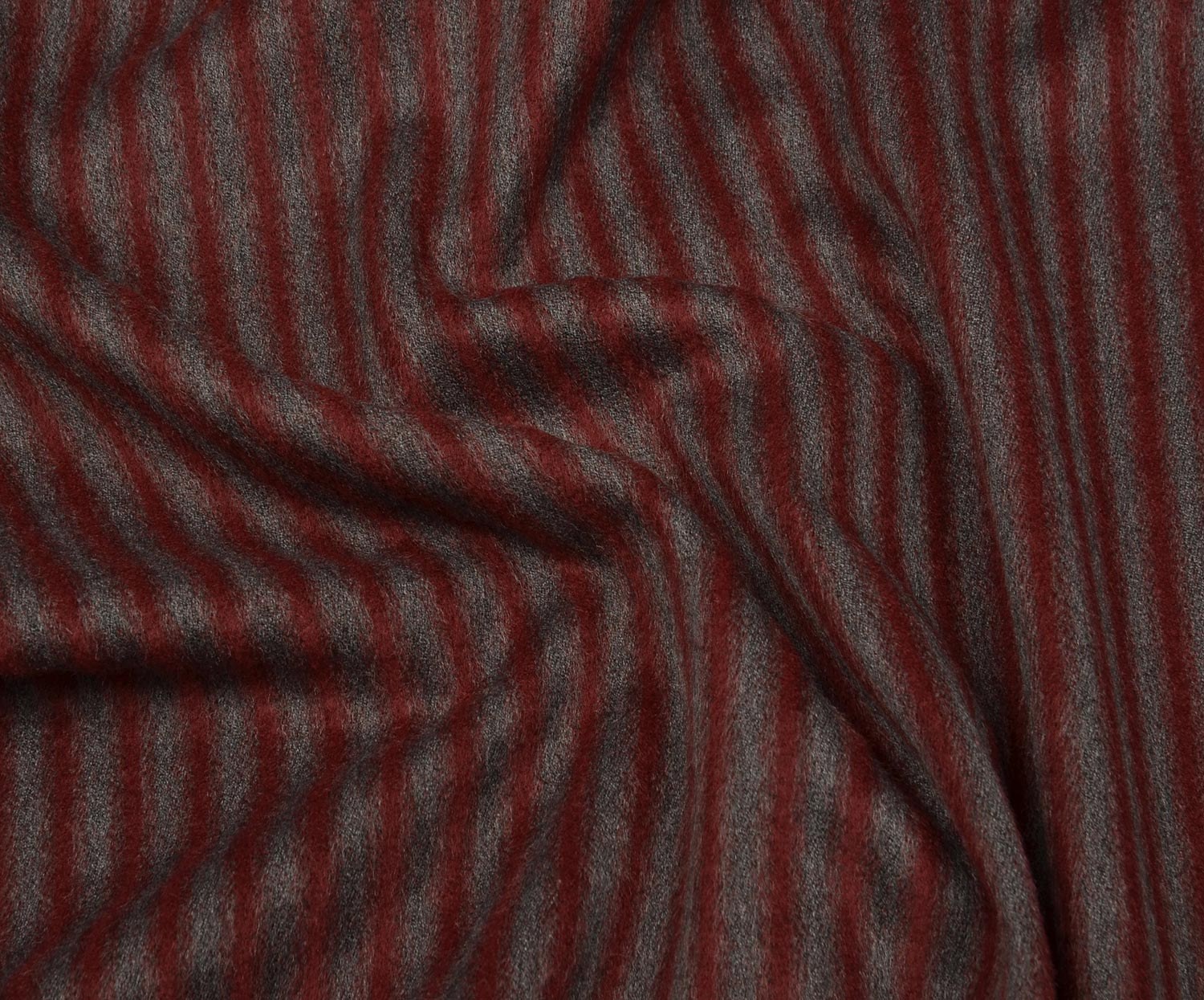 KAŞMİR EFEKTLİ ÇİZGİLİ KAŞE KABANLIK KUMAŞ - BORDO