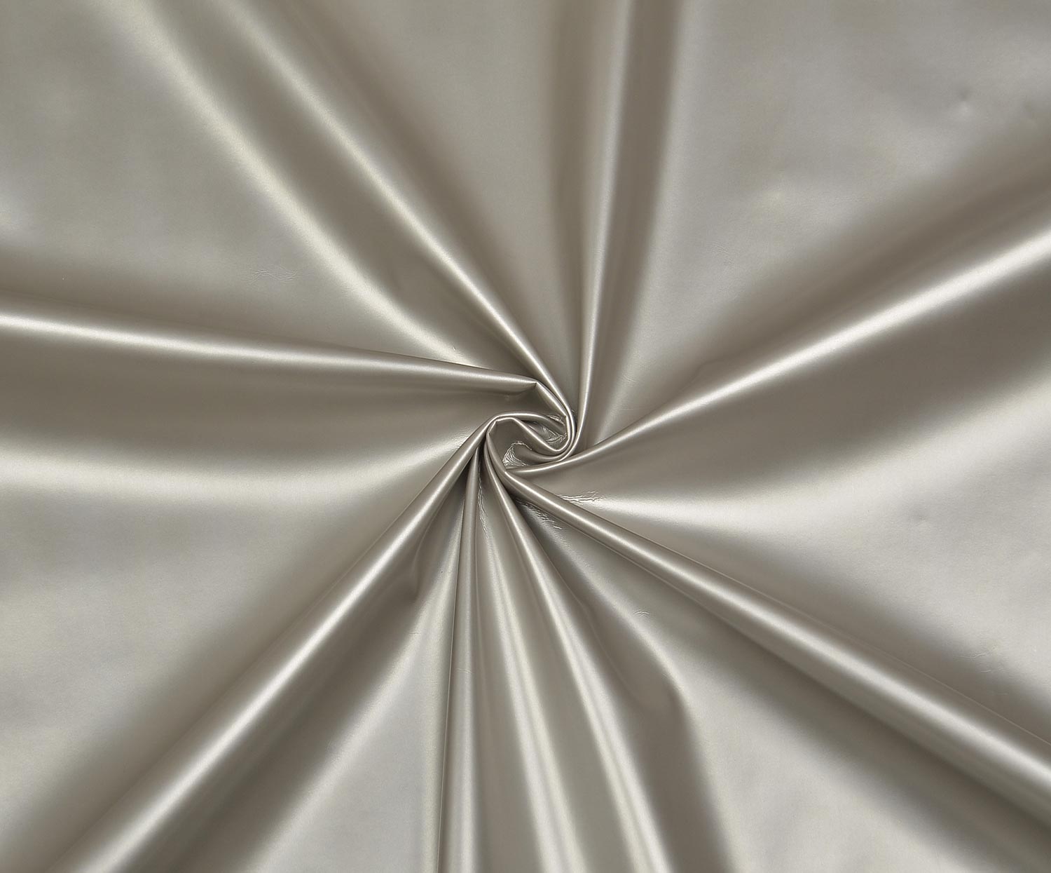 SHARK-EMBOSSED LEATHER FABRIC - SILVER