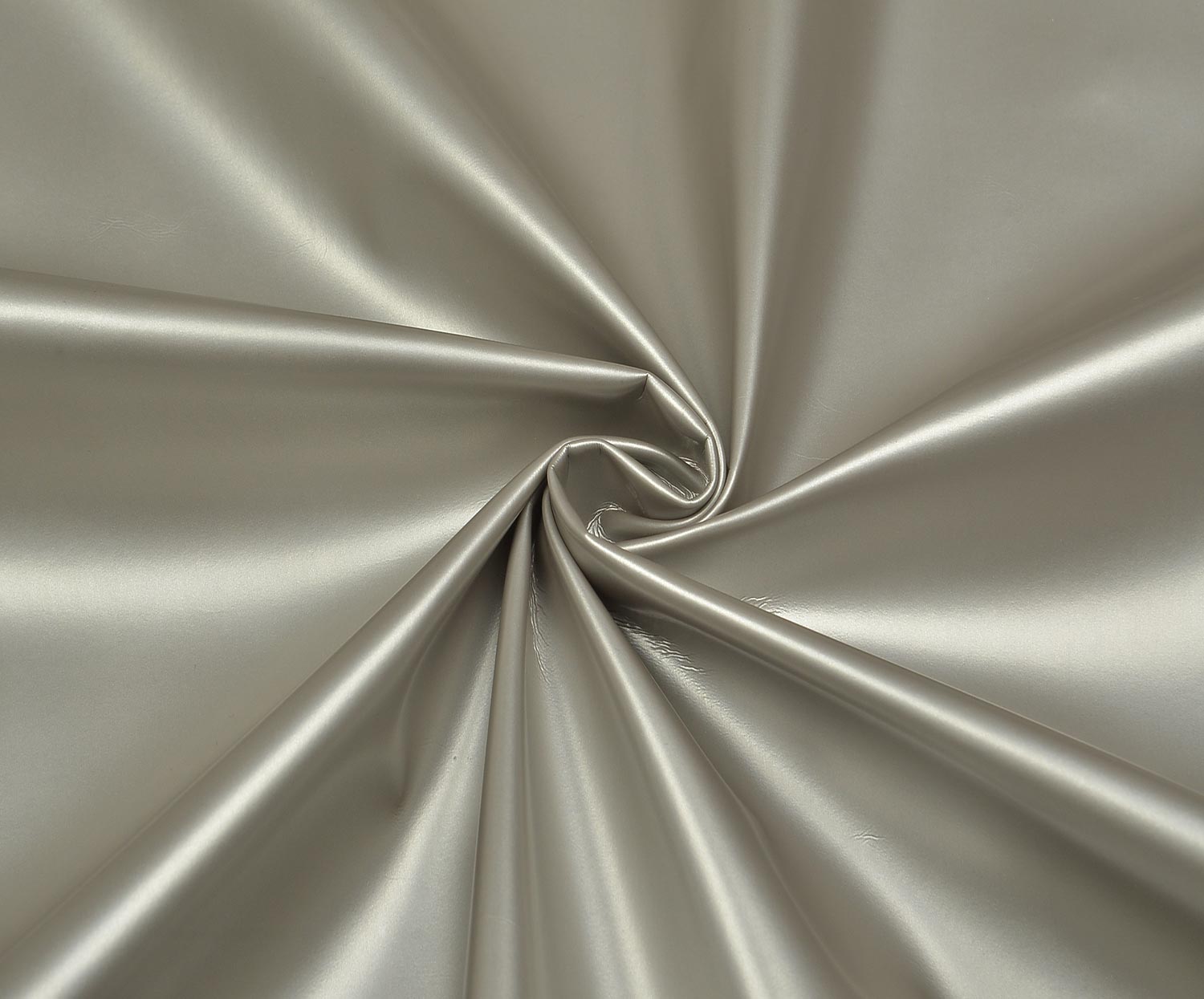 SHARK-EMBOSSED LEATHER FABRIC - SILVER