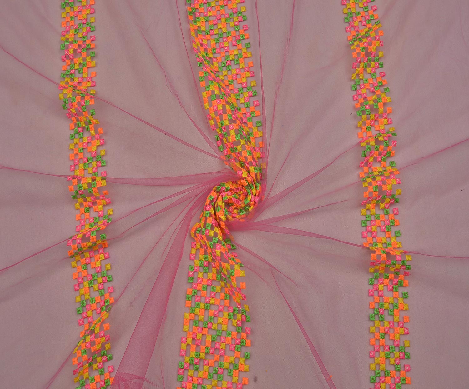 EMBROIDERED TULLE FABRIC - FUCHSIA
