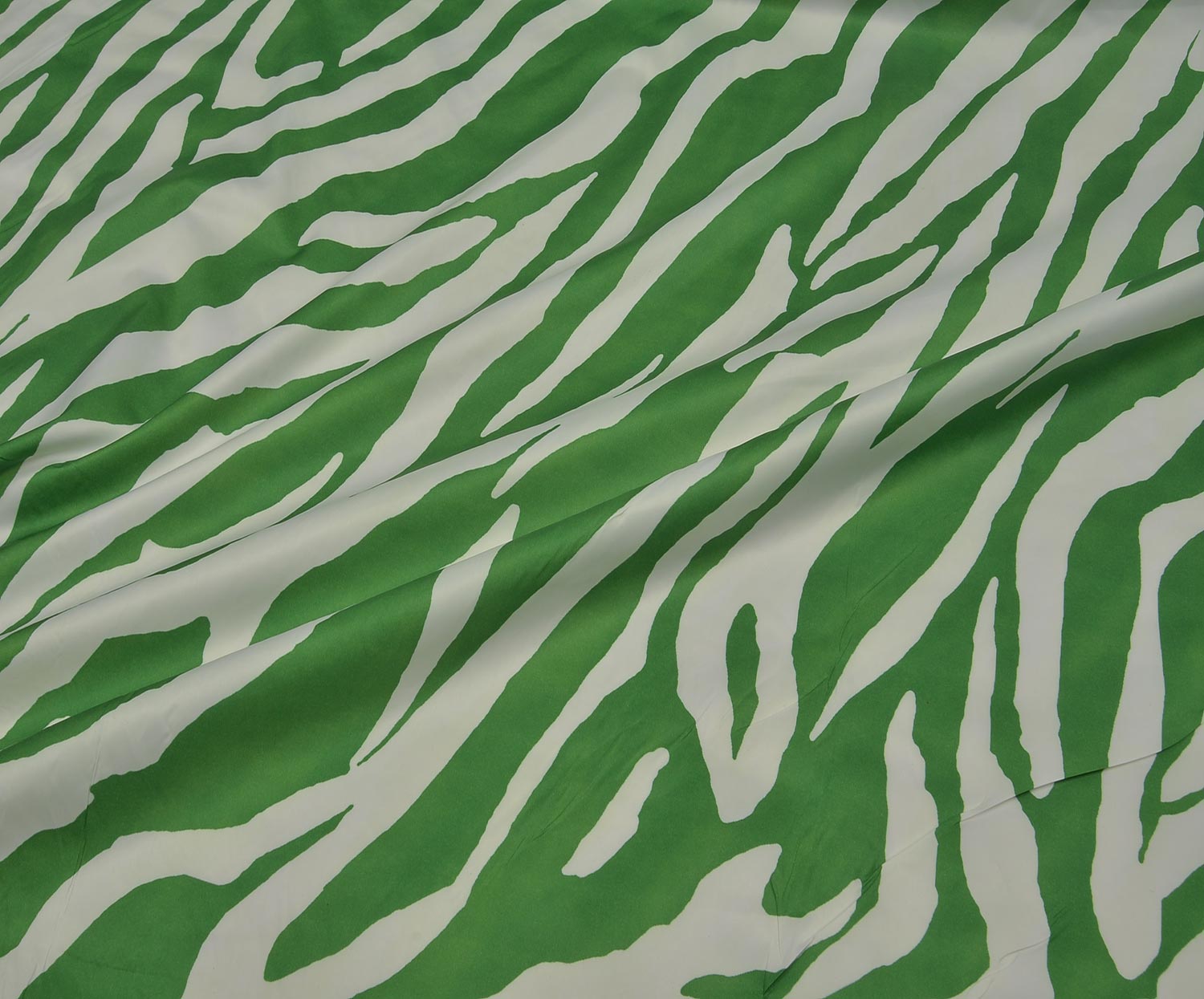 PRINTED PARACHUTE FABRIC - GREEN