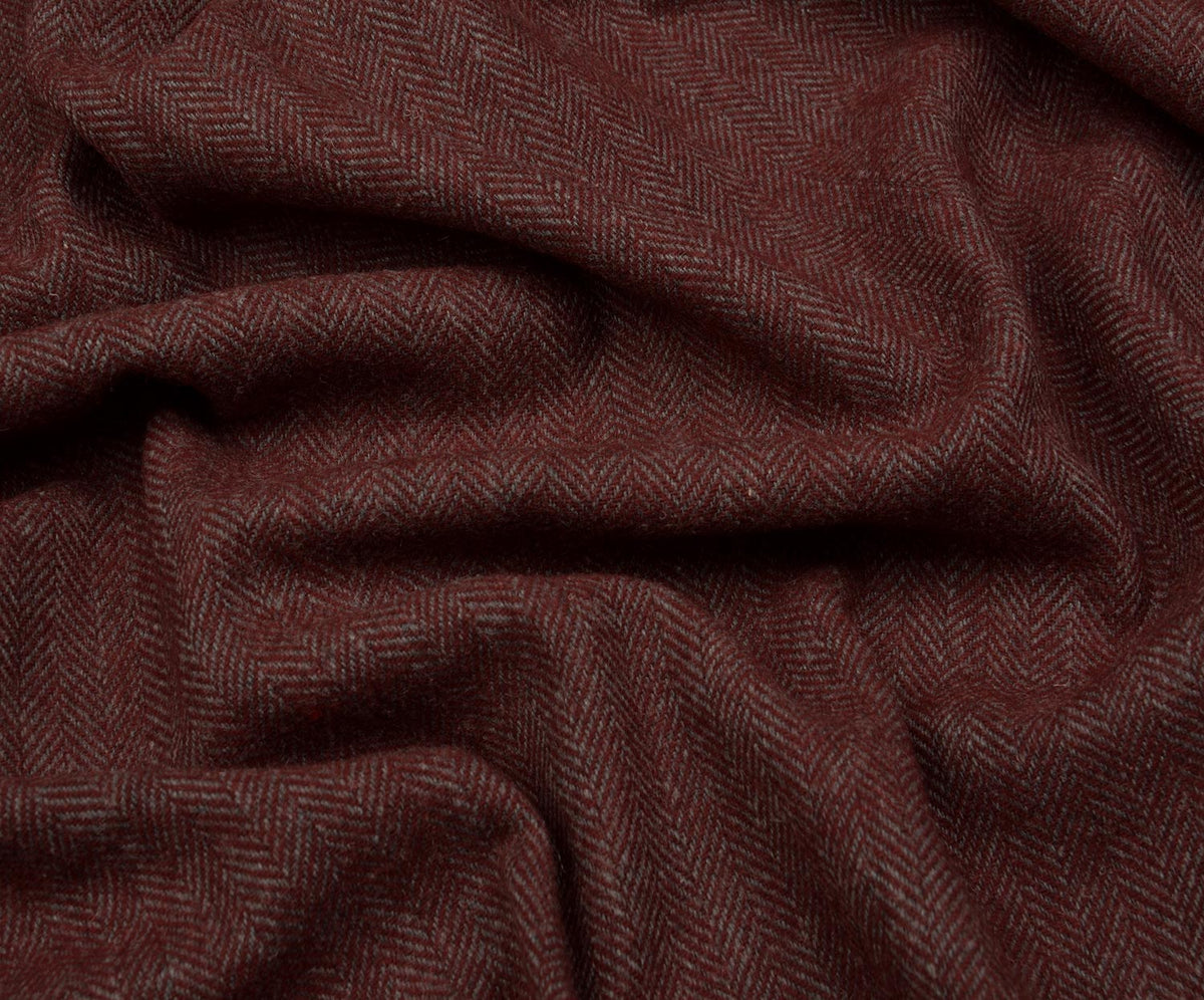 BALIKSIRTI DESENLİ KAŞE KABANLIK KUMAŞ - BORDO